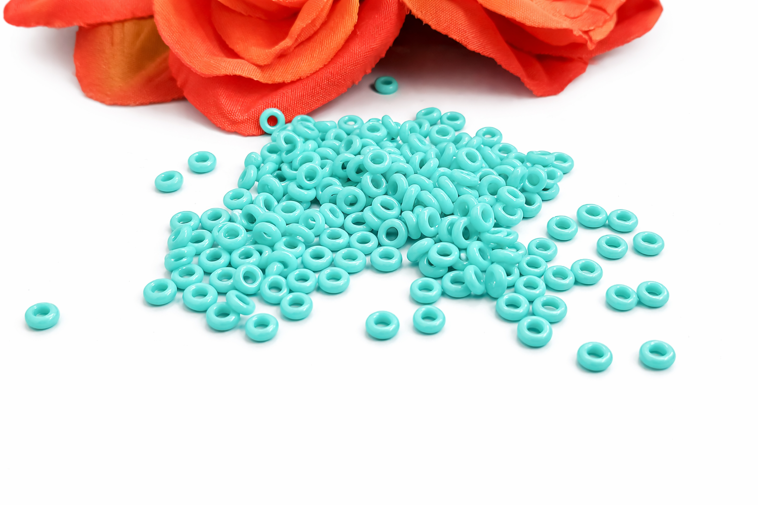 TOHO Demi Round Opaque Turquoise, 8/0